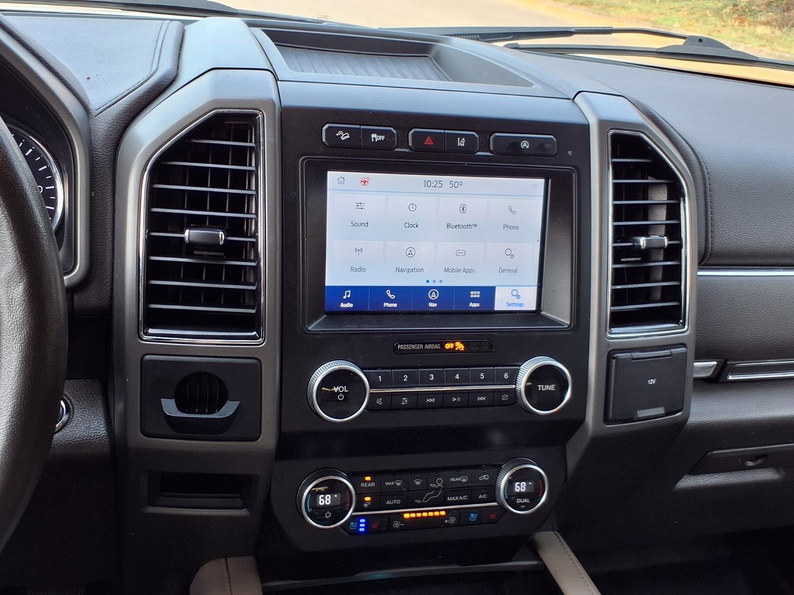 Used 2021 Ford Expedition Max XLT image 17