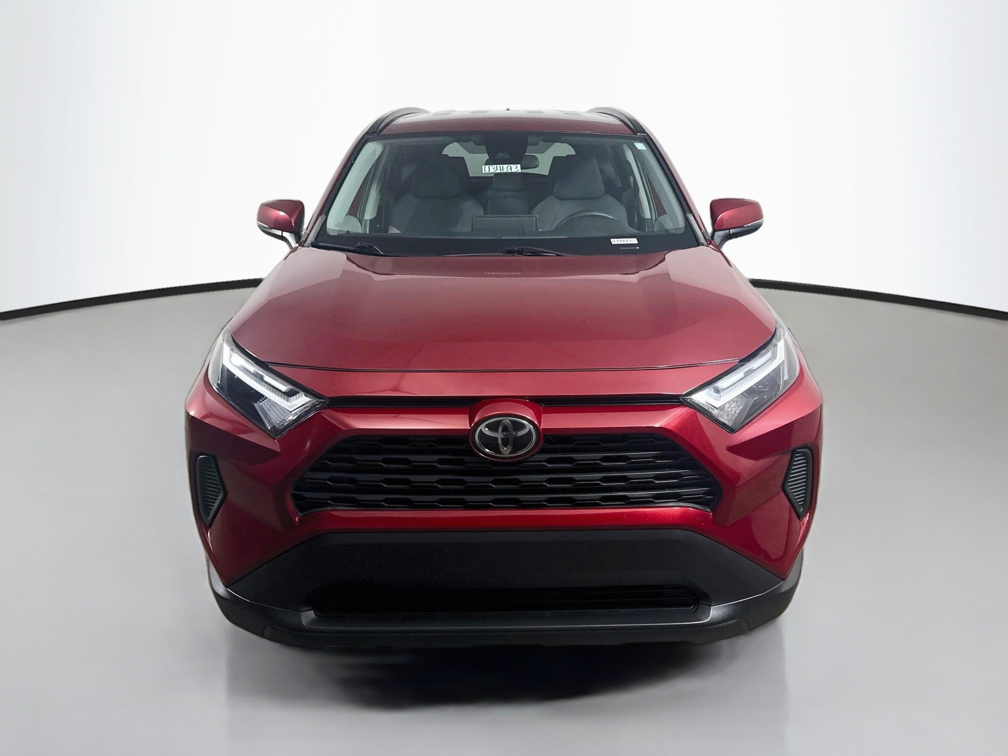 Used 2022 Toyota RAV4 XLE FWD image 2