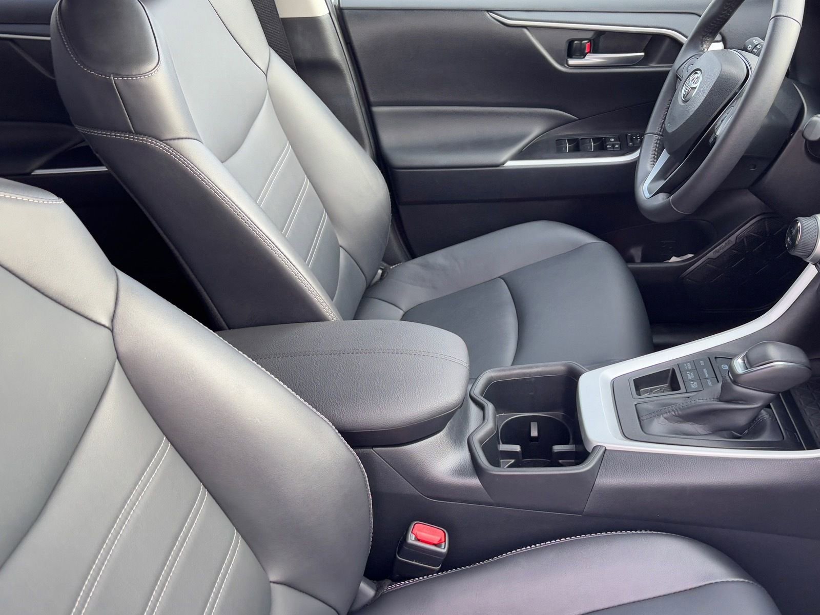 Certified 2025 Toyota RAV4 XLE Premium image 14