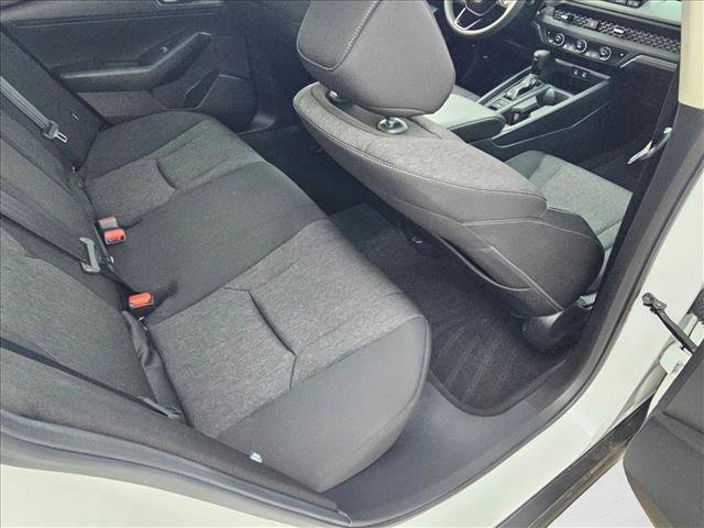Used 2025 Honda Accord SE image 19