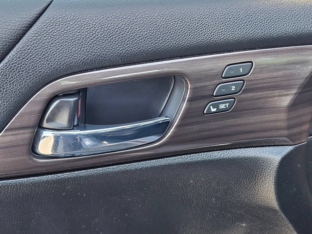 Used 2017 Honda Accord EX-L image 14