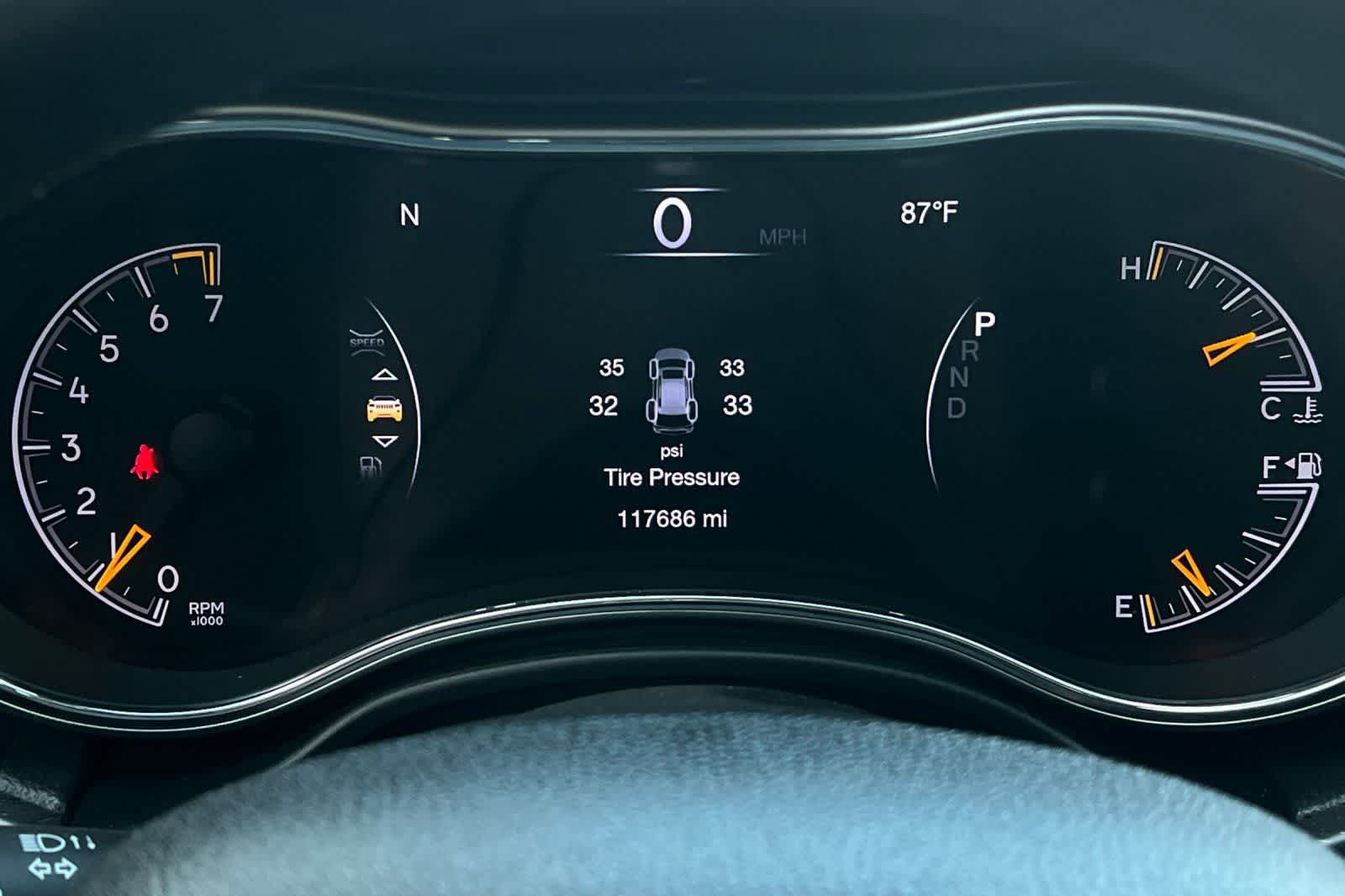 Used 2018 Jeep Grand Cherokee Altitude RWD image 33