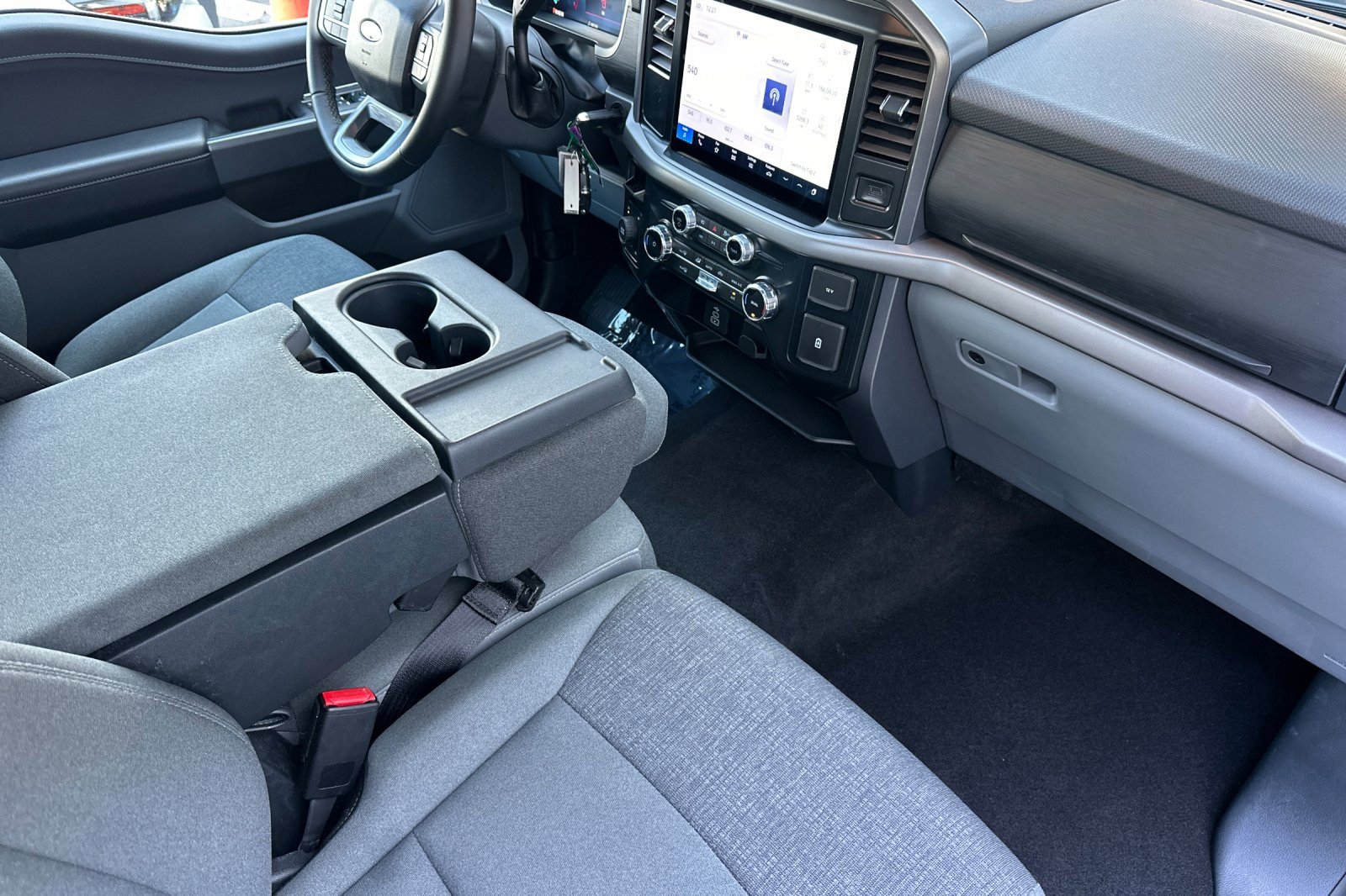 Used 2025 Ford F150 XLT w/ Equipment Group 301A Standard image 16