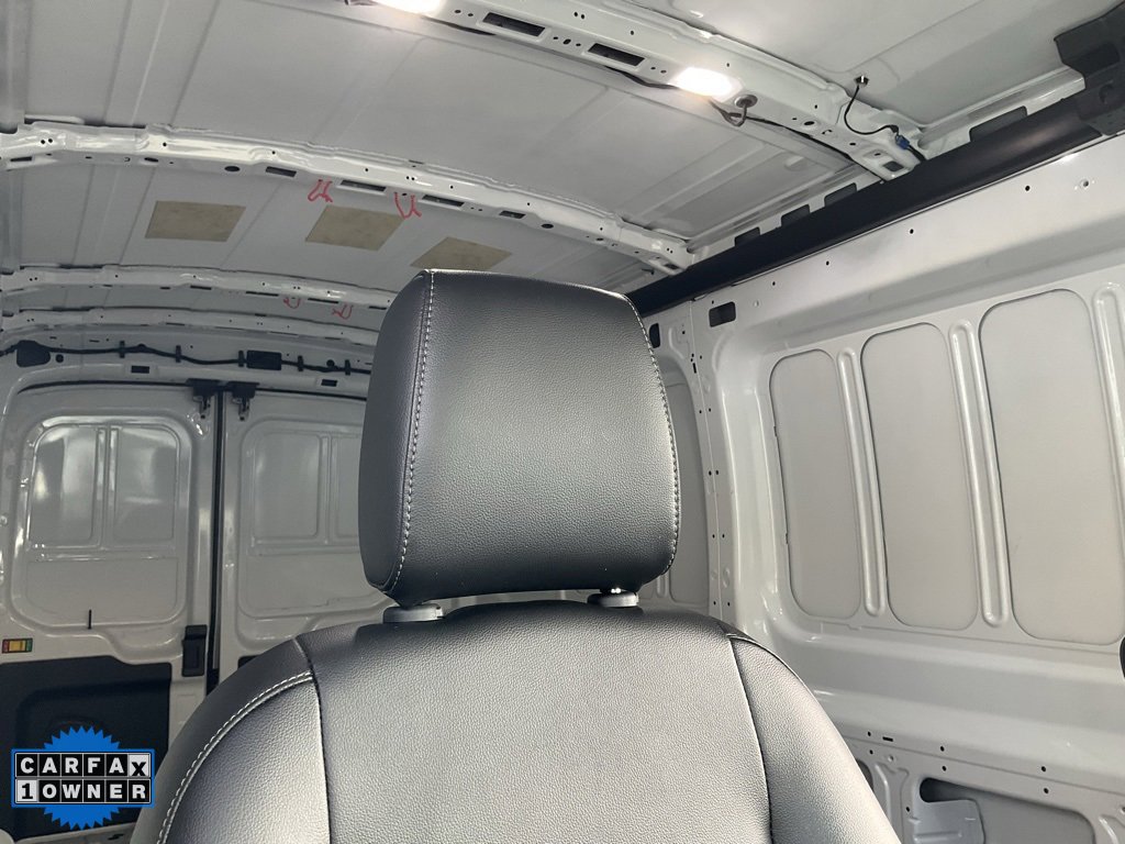 Used 2022 Ford E-Transit Medium Roof image 41