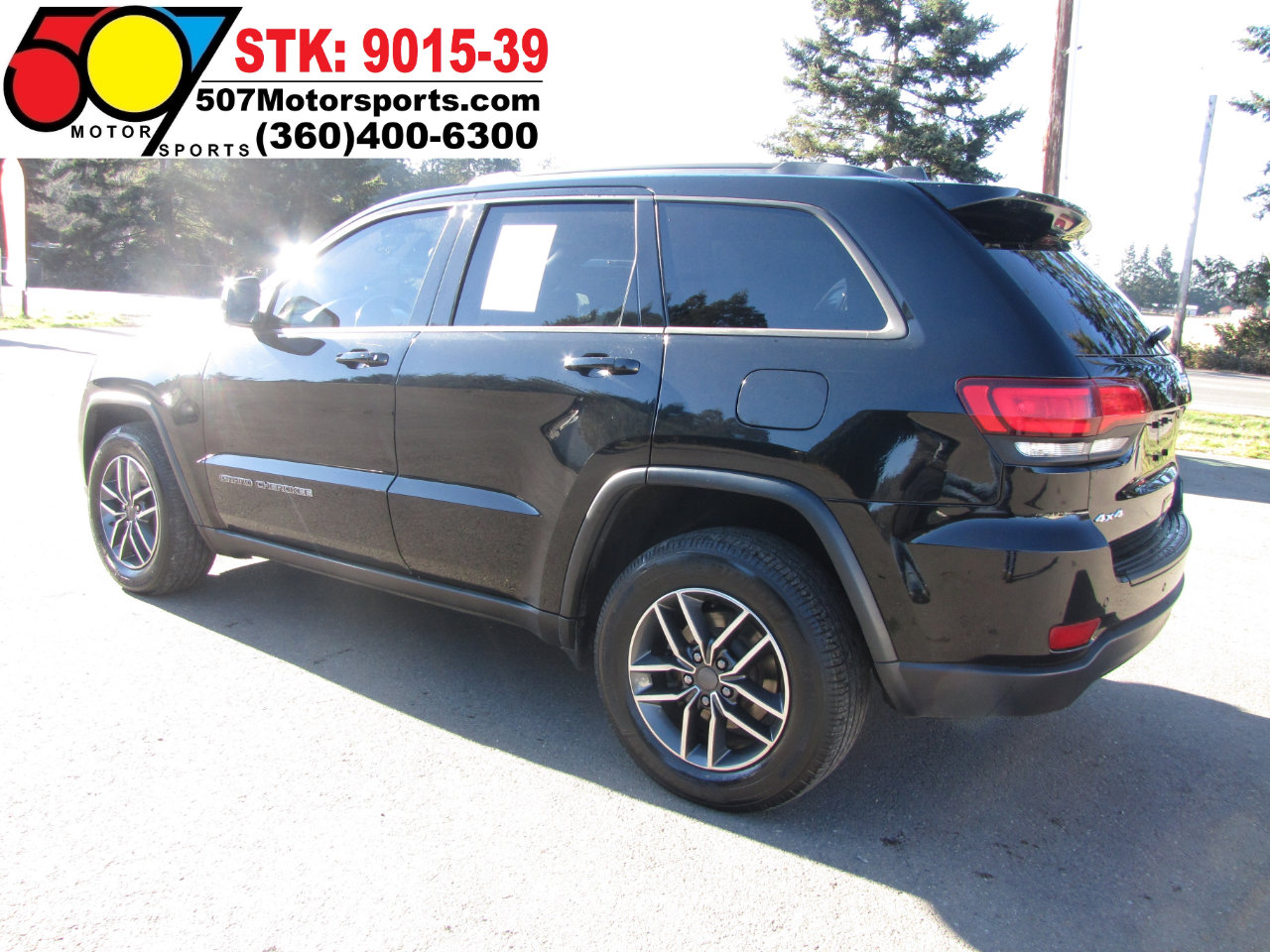 Used 2020 Jeep Grand Cherokee Laredo image 5