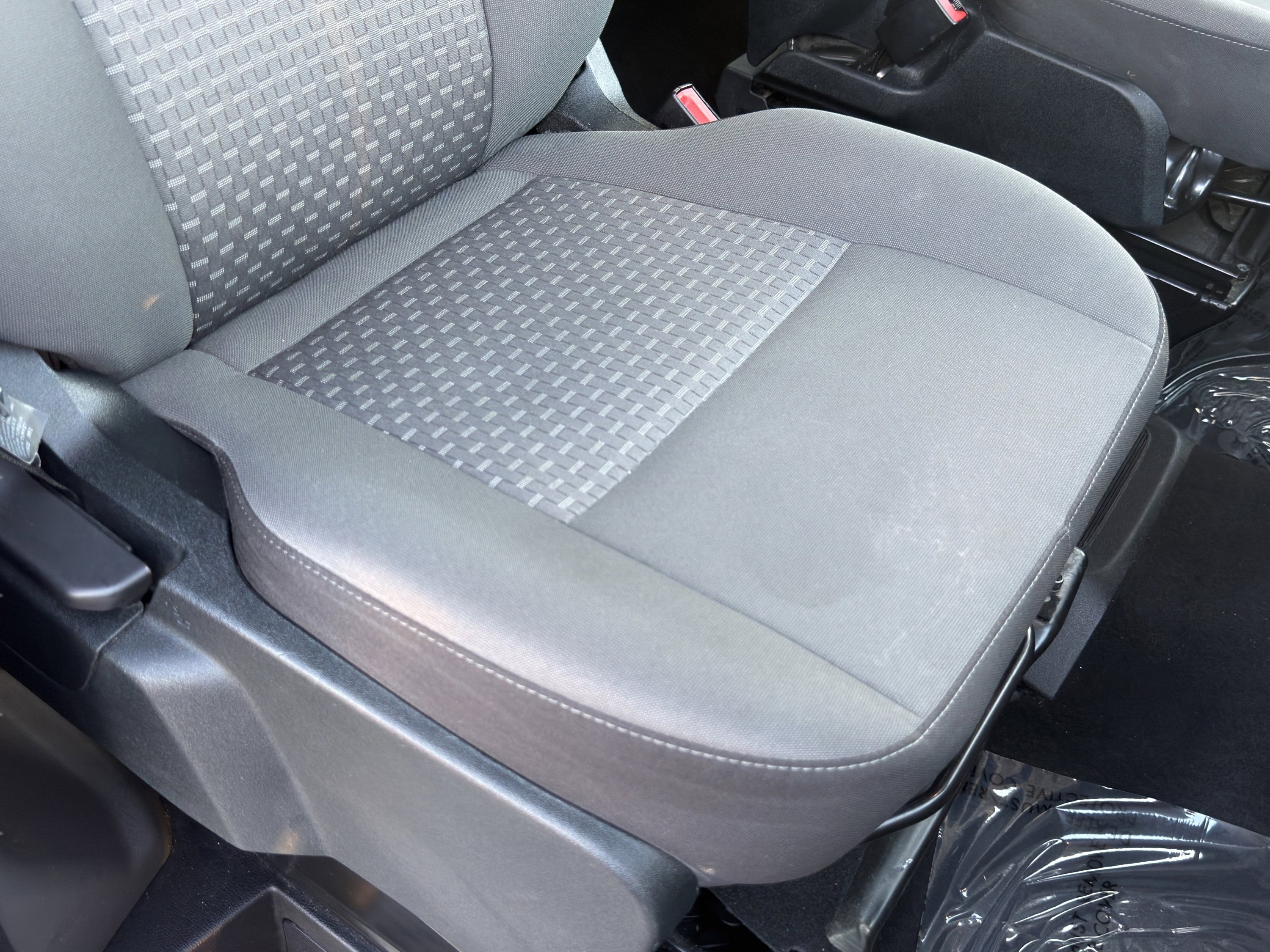 Used 2023 Ford Transit 350 XLT image 36