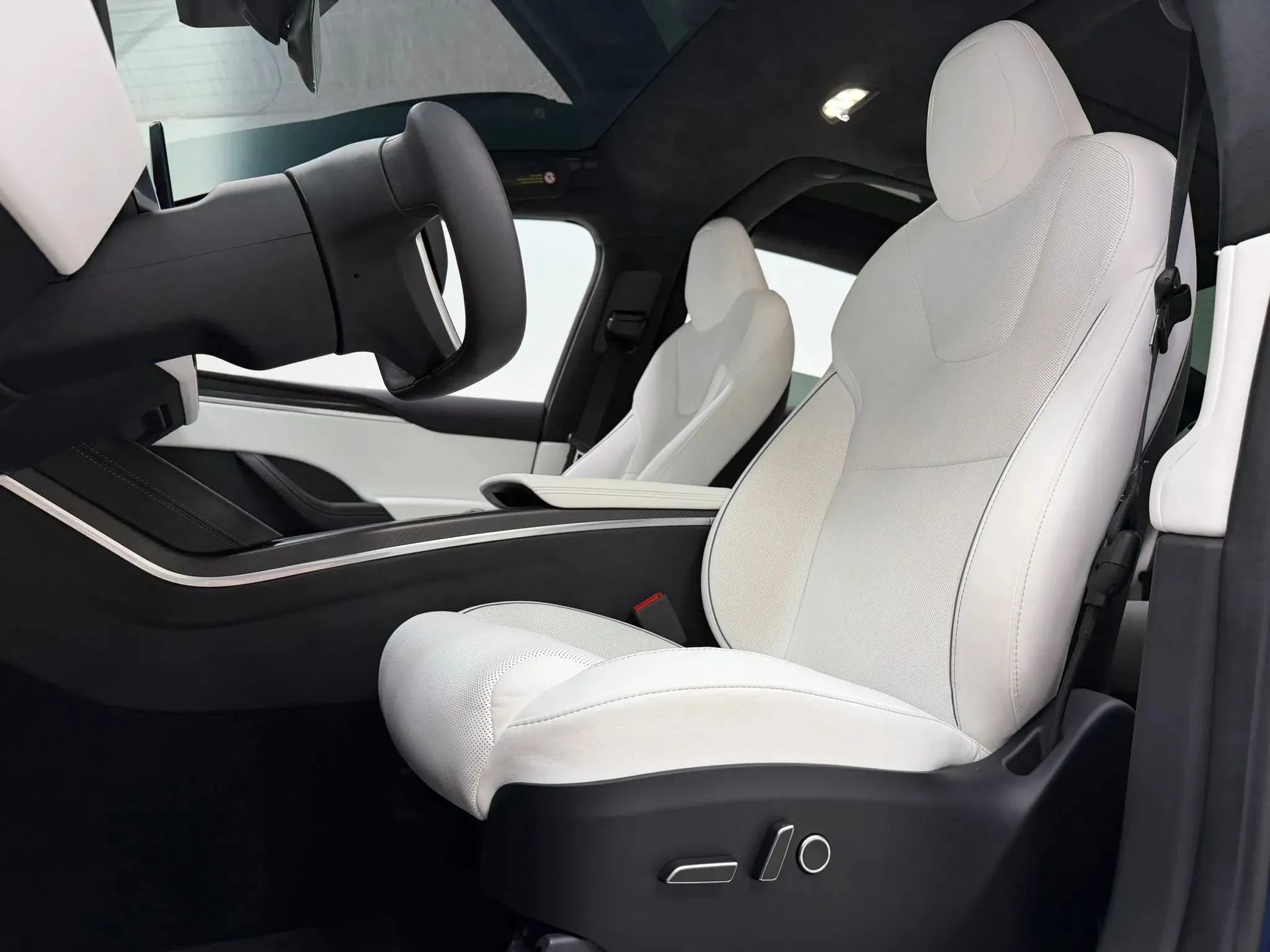 Used 2023 Tesla Model X Plaid AWD/4WD image 15