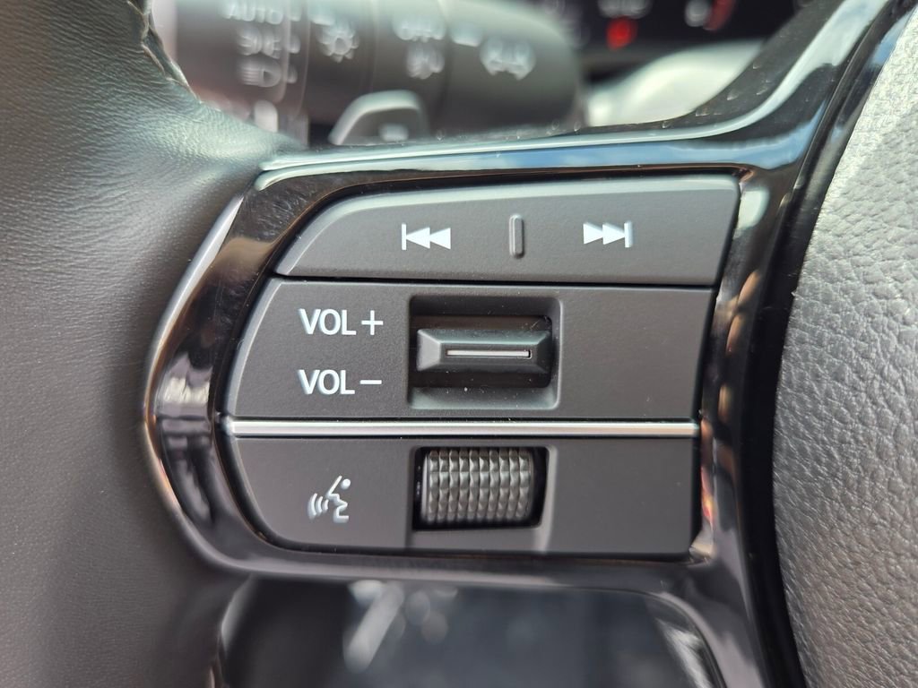 Certified 2024 Honda Civic Touring image 22