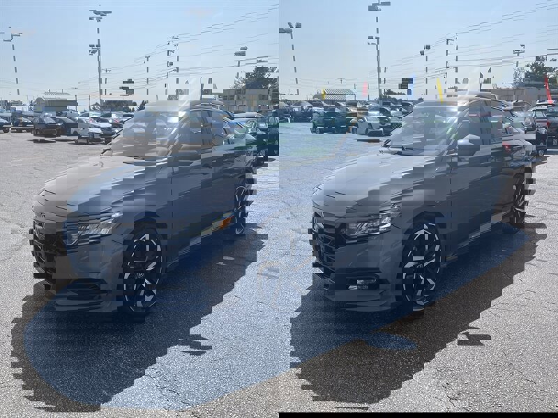 Used 2018 Honda Accord Sport image 7