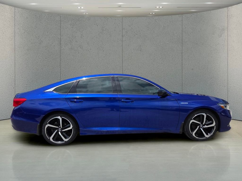 Used 2022 Honda Accord Sport image 2