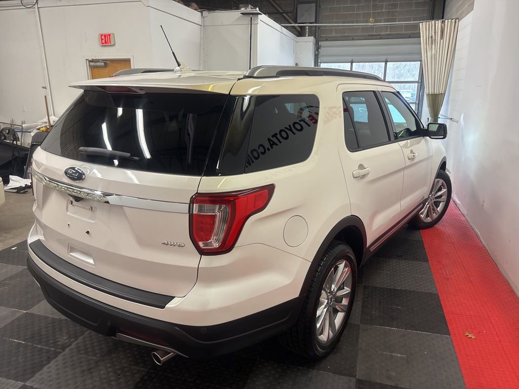 Used 2019 Ford Explorer XLT w/ Equipment Group 202A image 11