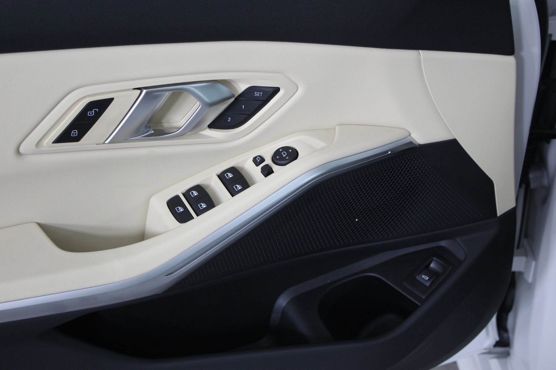 New 2026 BMW 330i Sedan w/ Premium Package RWD image 23