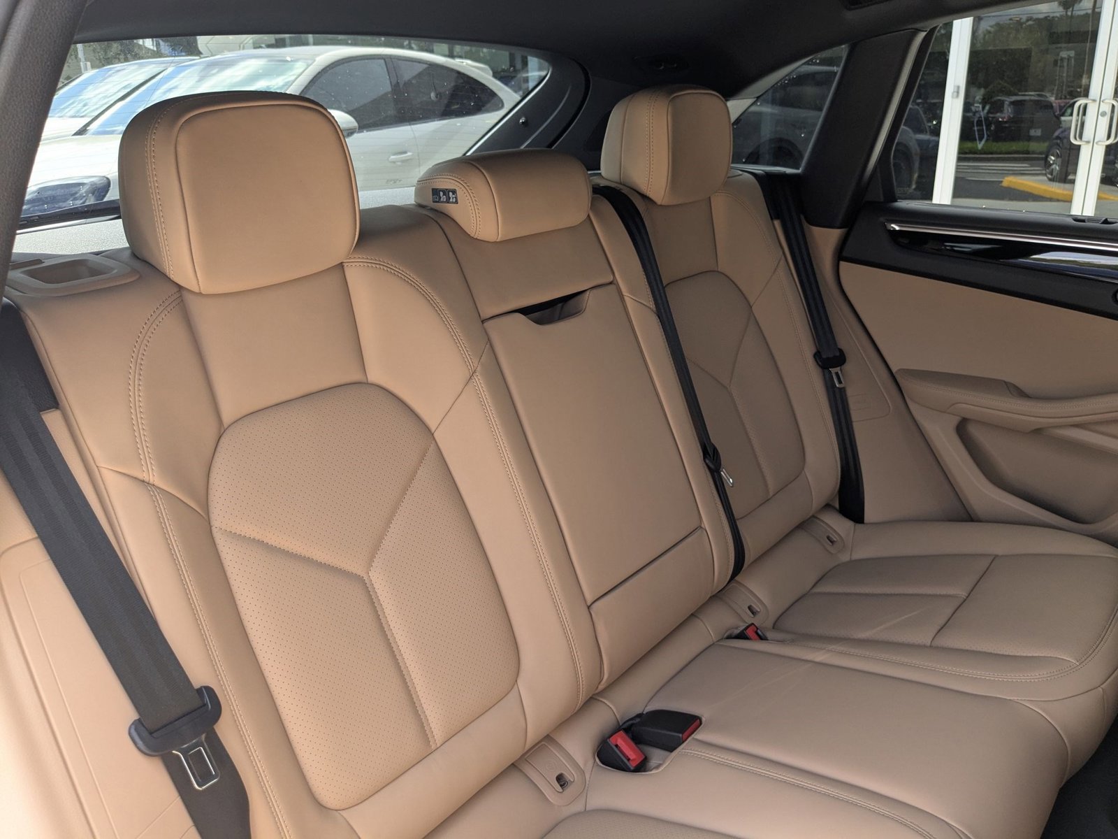 New 2026 Porsche Macan image 25