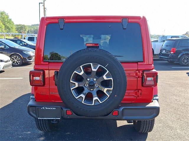 New 2025 Jeep Wrangler Sahara image 9