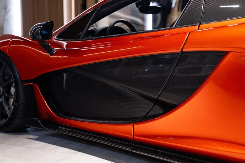 Used 2014 McLaren P1 RWD image 27