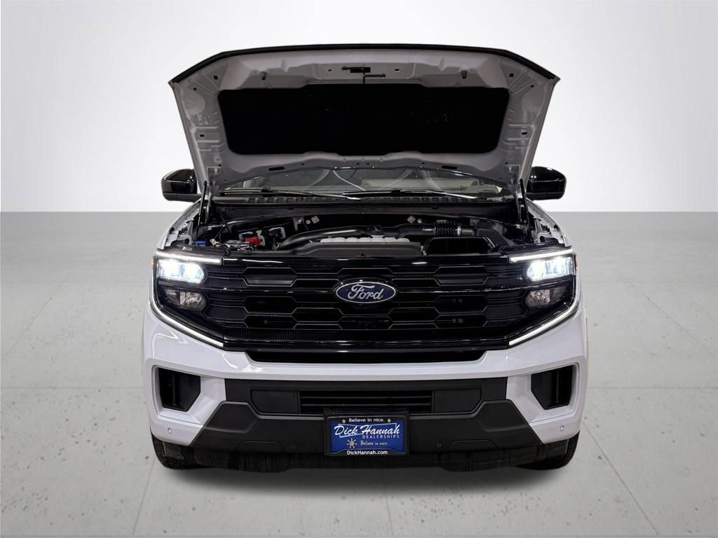 Certified 2025 Ford Expedition Max Active AWD/4WD image 6