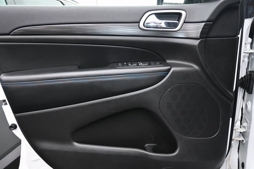 Used 2019 Jeep Grand Cherokee Laredo image 19