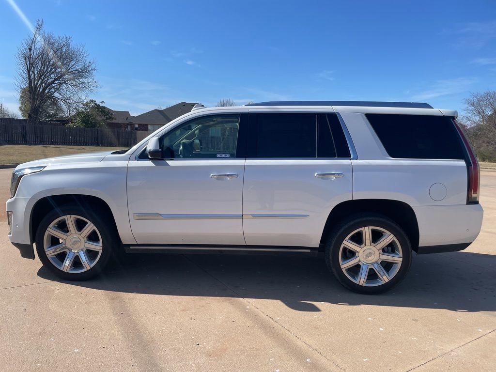 Used 2020 Cadillac Escalade Premium Luxury image 8