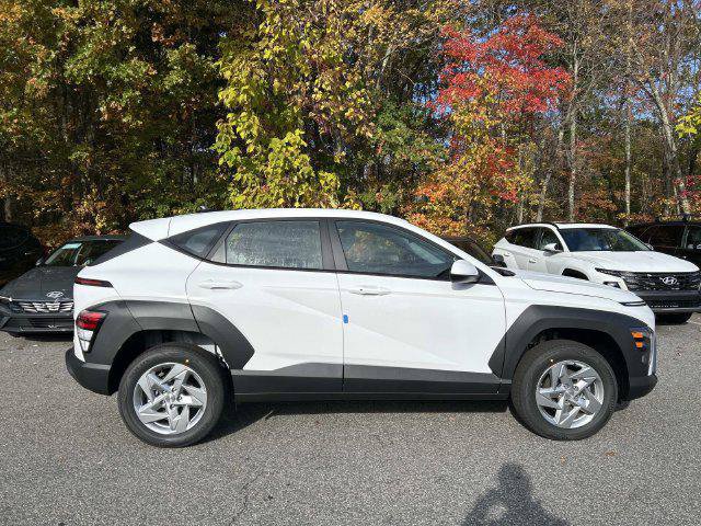 New 2027 Hyundai Kona SE AWD/4WD image 2