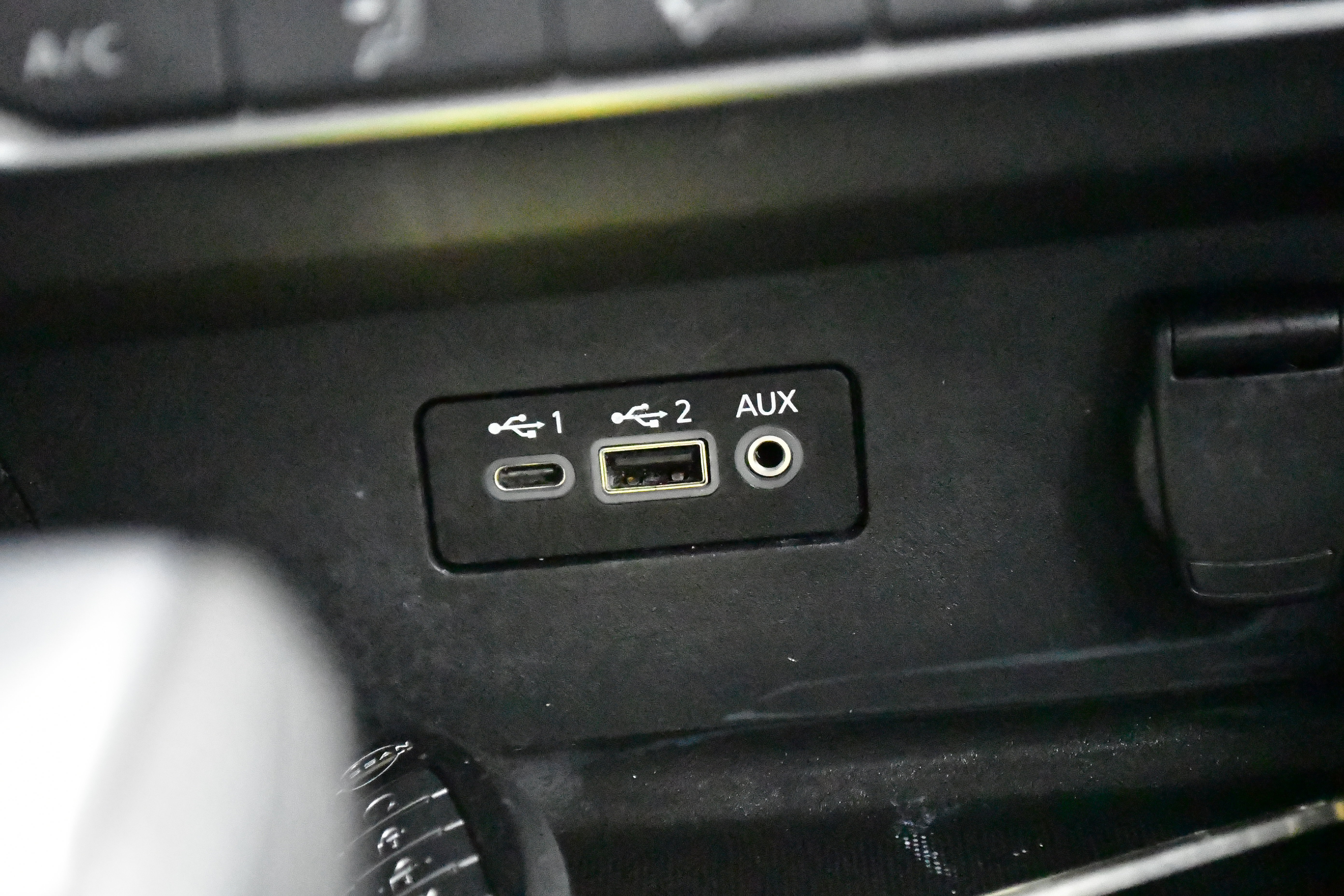 Used 2025 Nissan Altima 2.5 SV FWD image 28