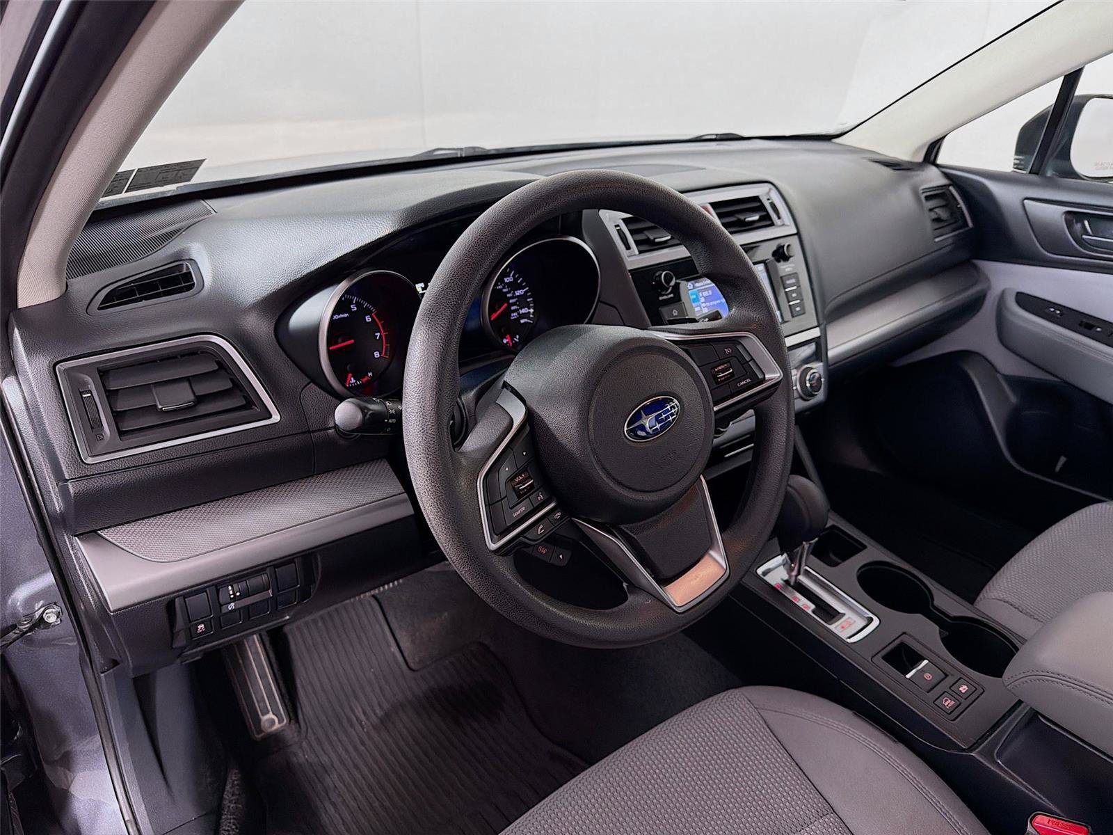 Used 2018 Subaru Outback 2.5i AWD/4WD image 16
