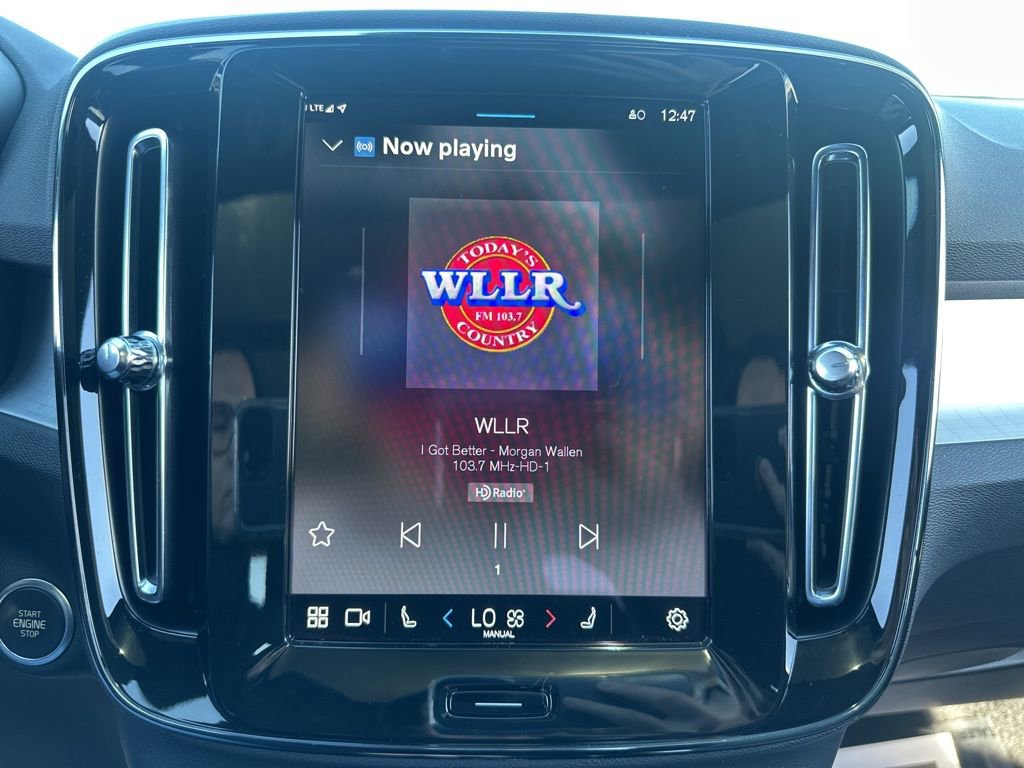 Used 2024 Volvo XC40 B5 Core image 33