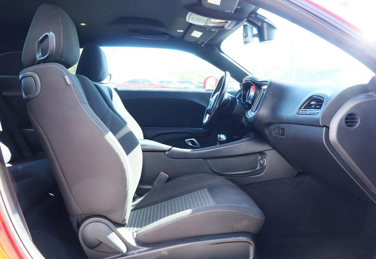 Used 2023 Dodge Challenger SXT RWD image 28