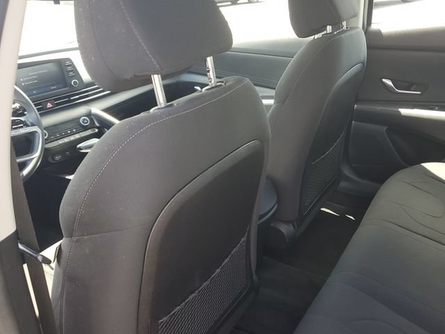 Used 2022 Hyundai Elantra SEL w/ Preferred Accessory Package FWD image 13