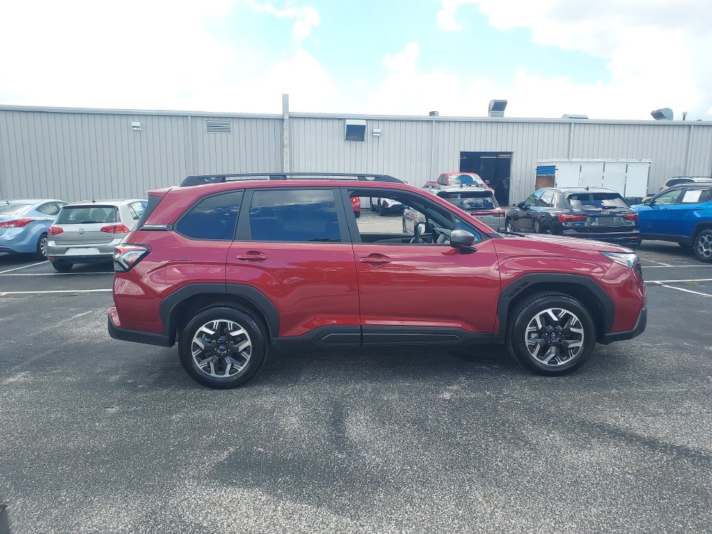 Used 2026 Subaru Forester Premium AWD/4WD image 8