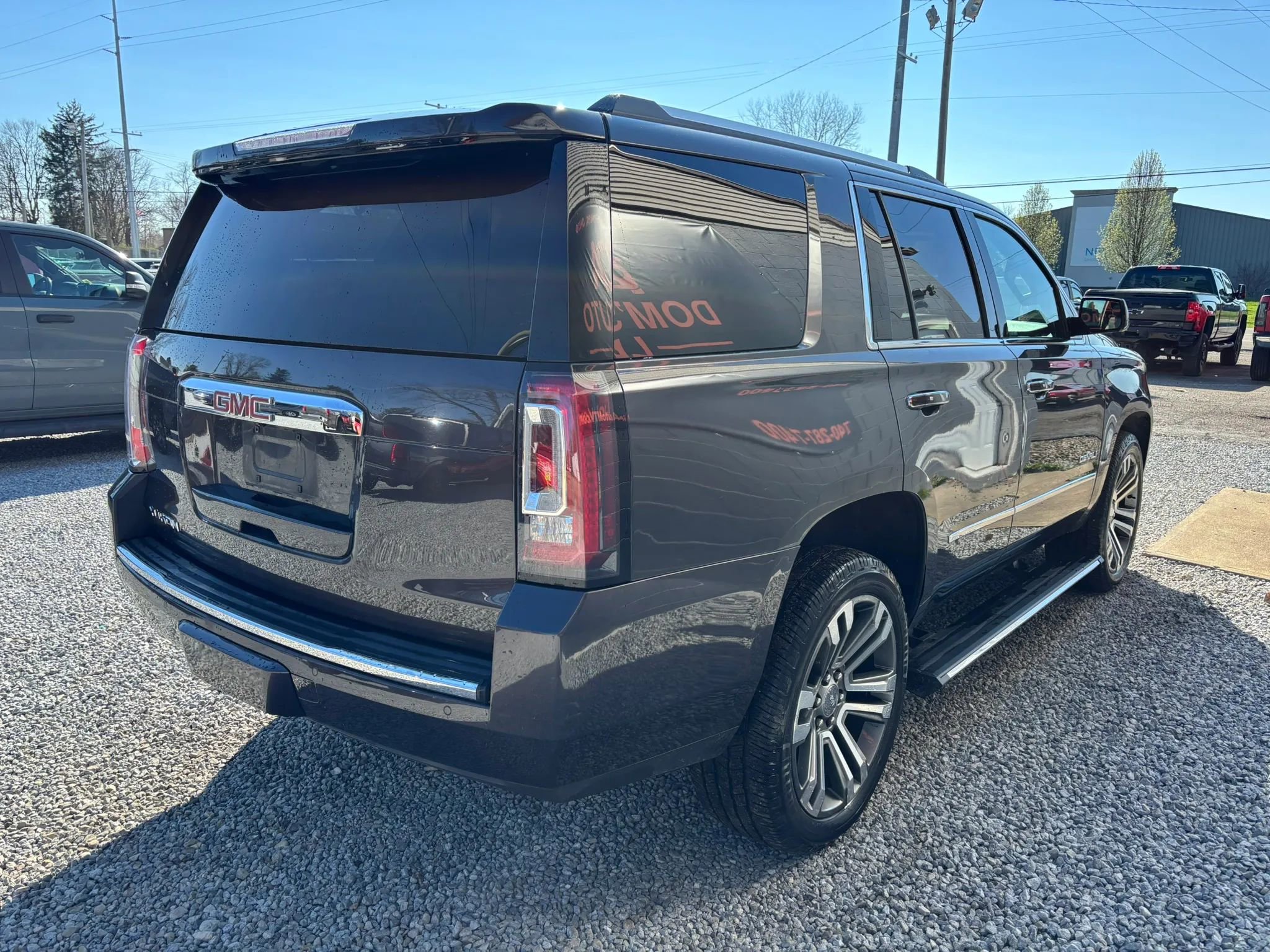 Used 2017 GMC Yukon Denali image 6