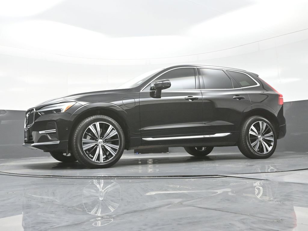 Used 2023 Volvo XC60 T8 Plus AWD/4WD image 25