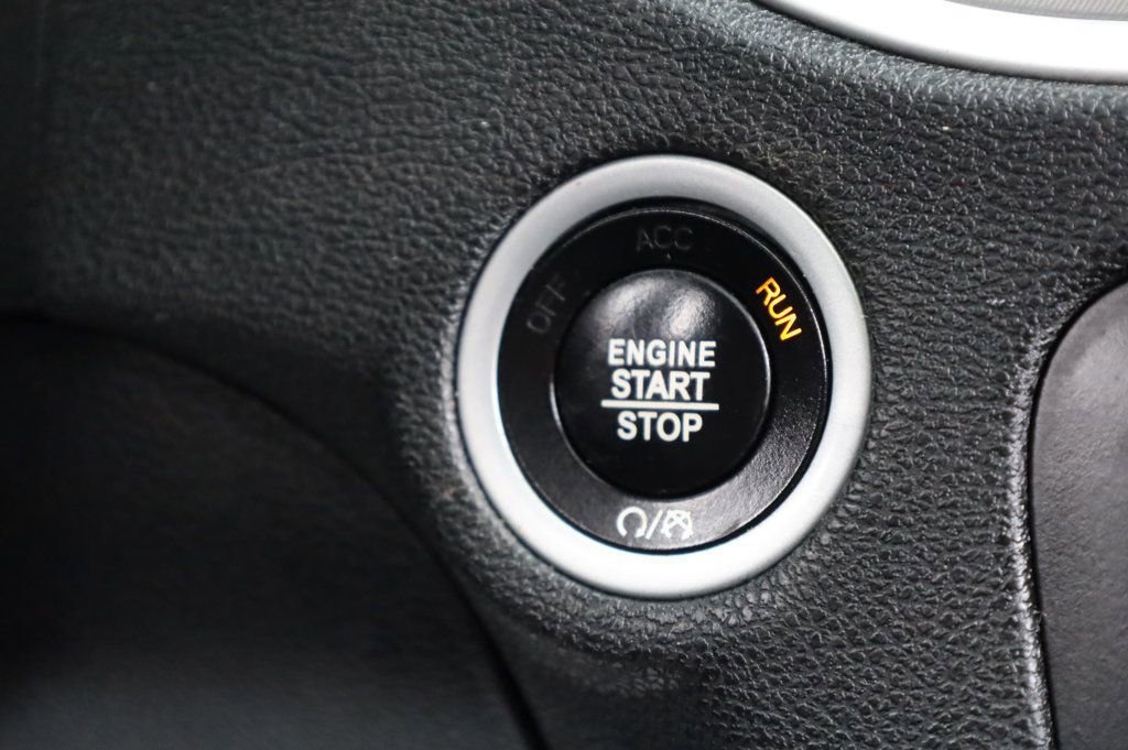 Used 2022 Dodge Charger SXT w/ Leather Interior Group image 33