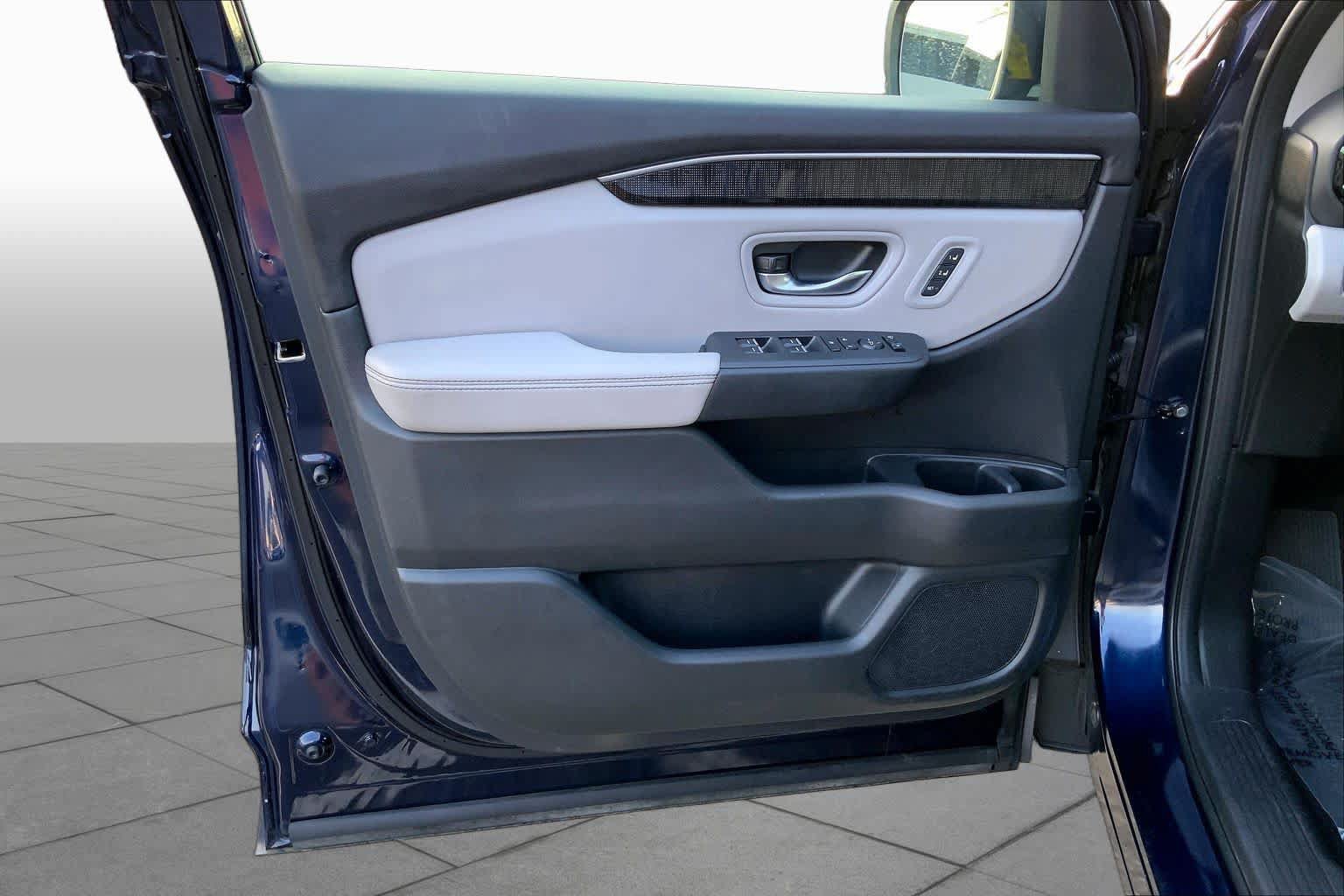 Used 2023 Honda Pilot Elite image 21