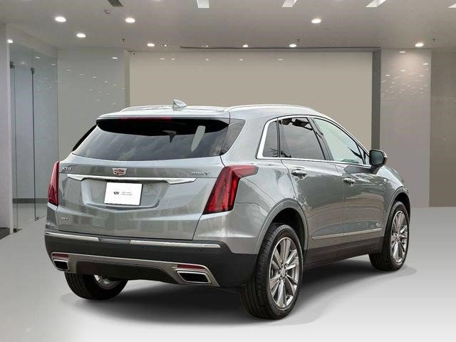 Certified 2025 Cadillac XT5 Premium Luxury w/ LPO, Floor Liner Package AWD/4WD image 4