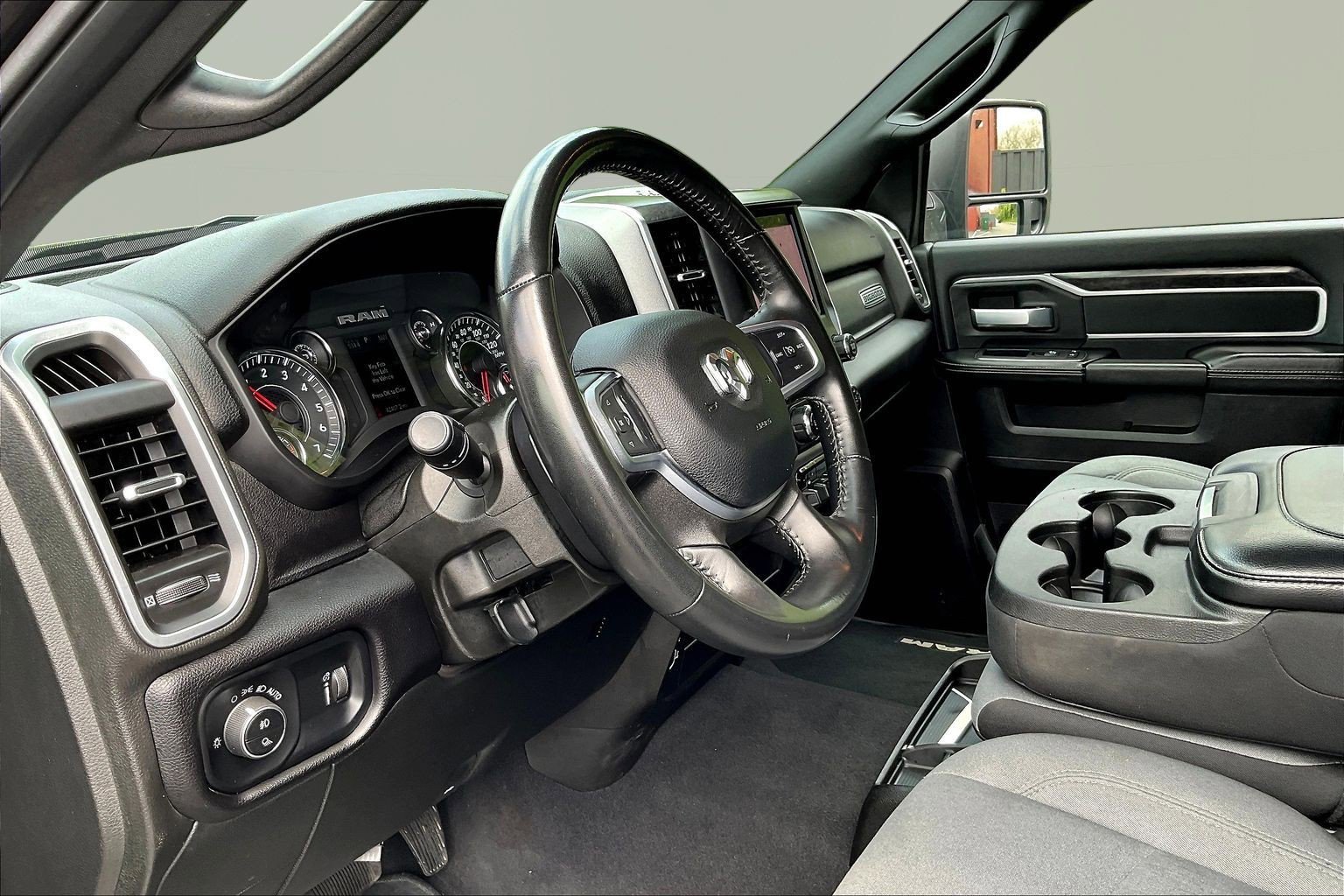 Used 2024 RAM 2500 Big Horn AWD/4WD image 18