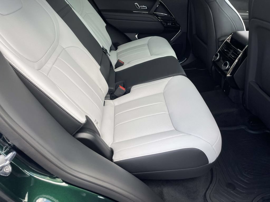 New 2026 Land Rover Range Rover Sport Dynamic SE AWD/4WD image 17