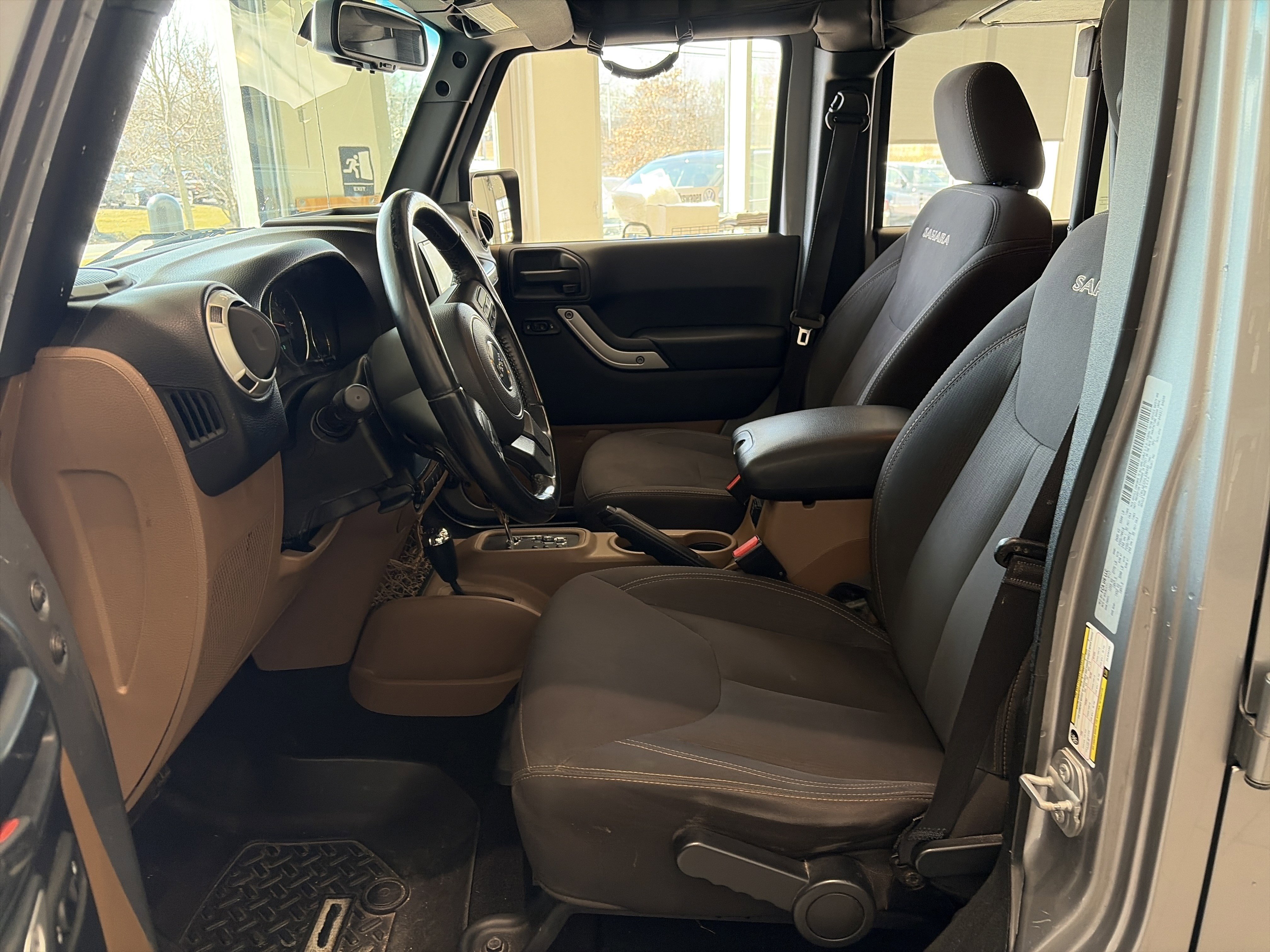 Used 2017 Jeep Wrangler Unlimited Sahara image 18