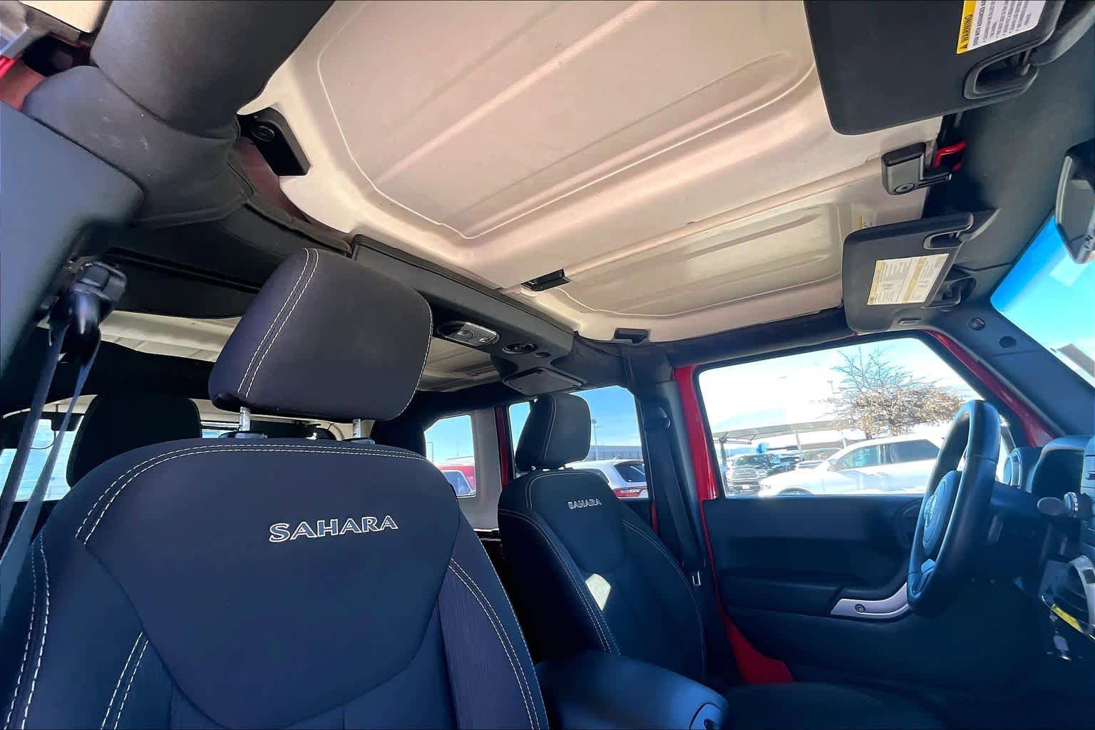 Certified 2018 Jeep Wrangler Unlimited Sahara w/ Connectivity Group AWD/4WD image 9