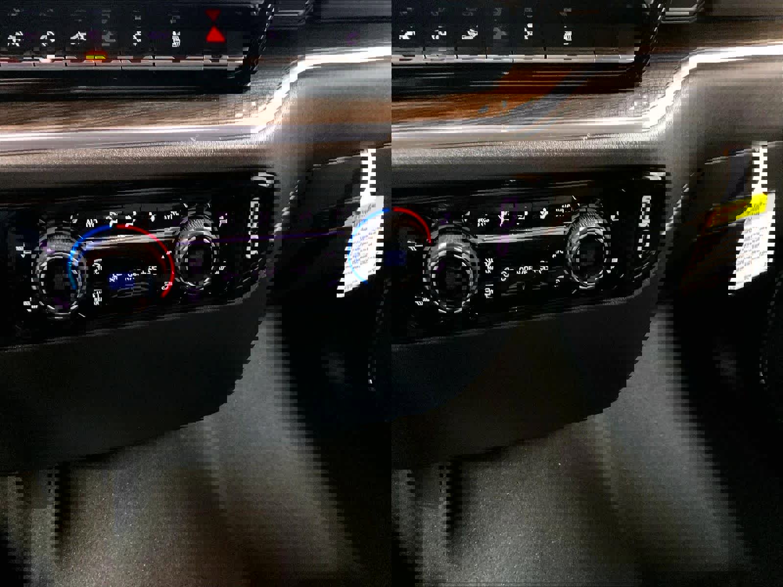 Used 2024 Chevrolet Silverado 1500 LT AWD/4WD image 26