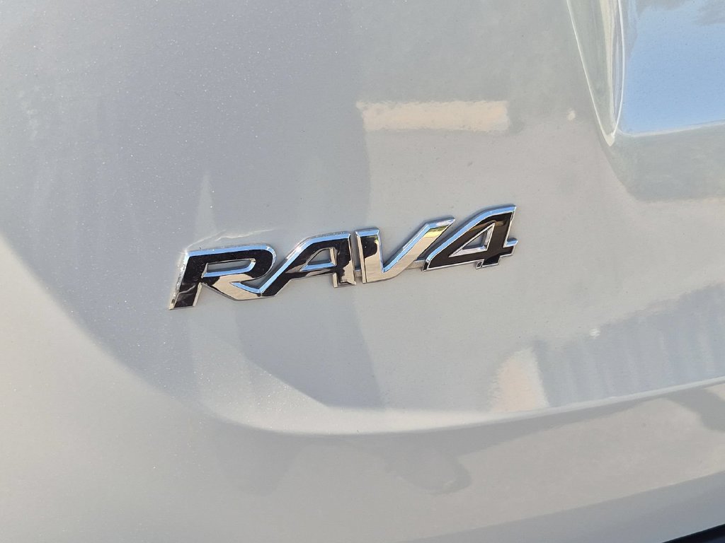 Used 2015 Toyota RAV4 Limited w/ Technology Package FWD image 23