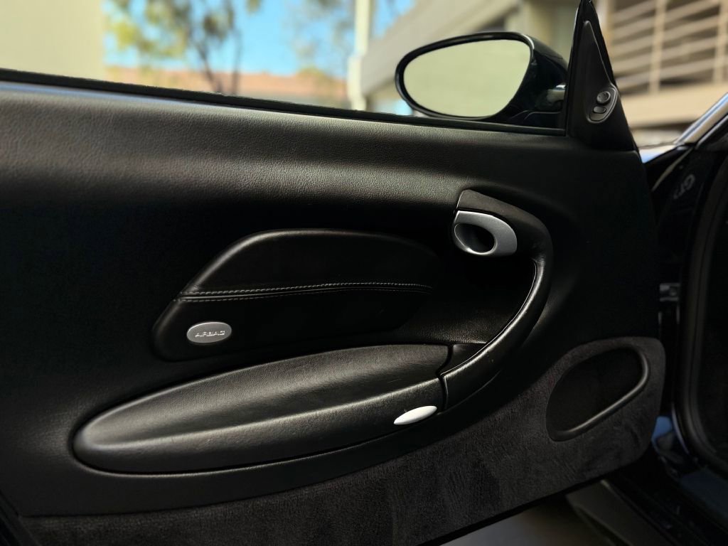 Used 2004 Porsche 911 GT3 RWD image 40