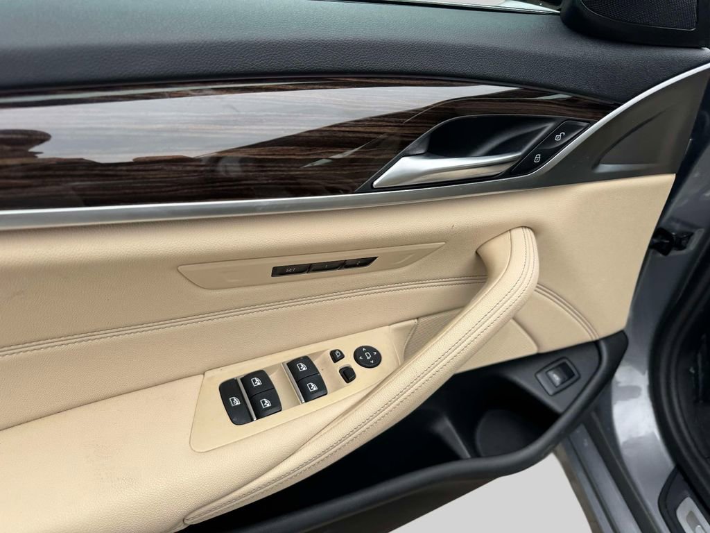 Certified 2023 BMW 530i xDrive w/ Convenience Package image 13