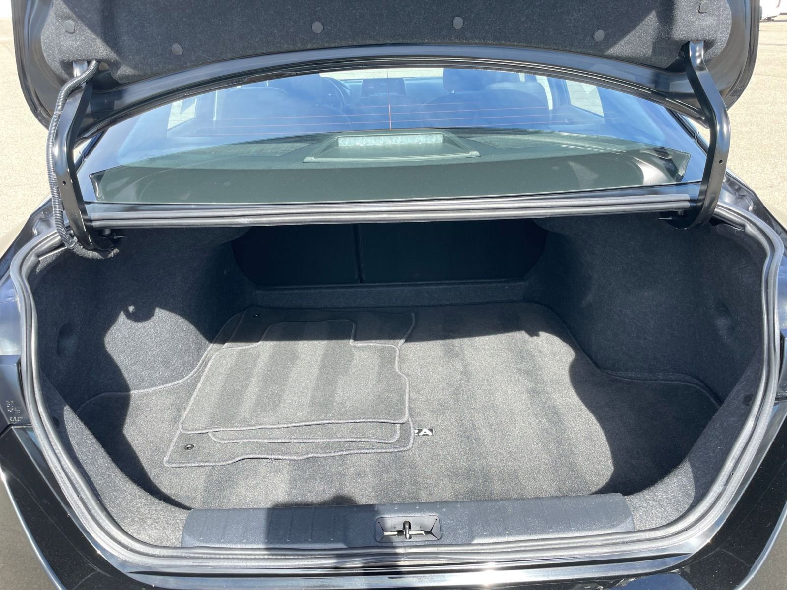 Used 2025 Nissan Sentra SV image 30