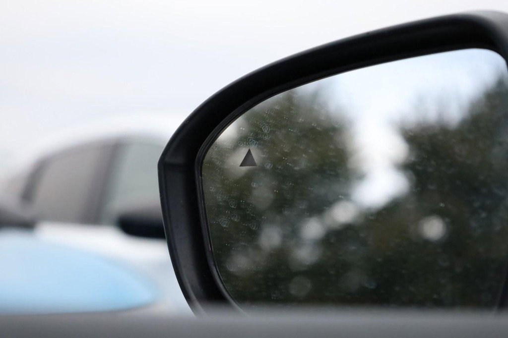 New 2026 Nissan Kicks SV image 20