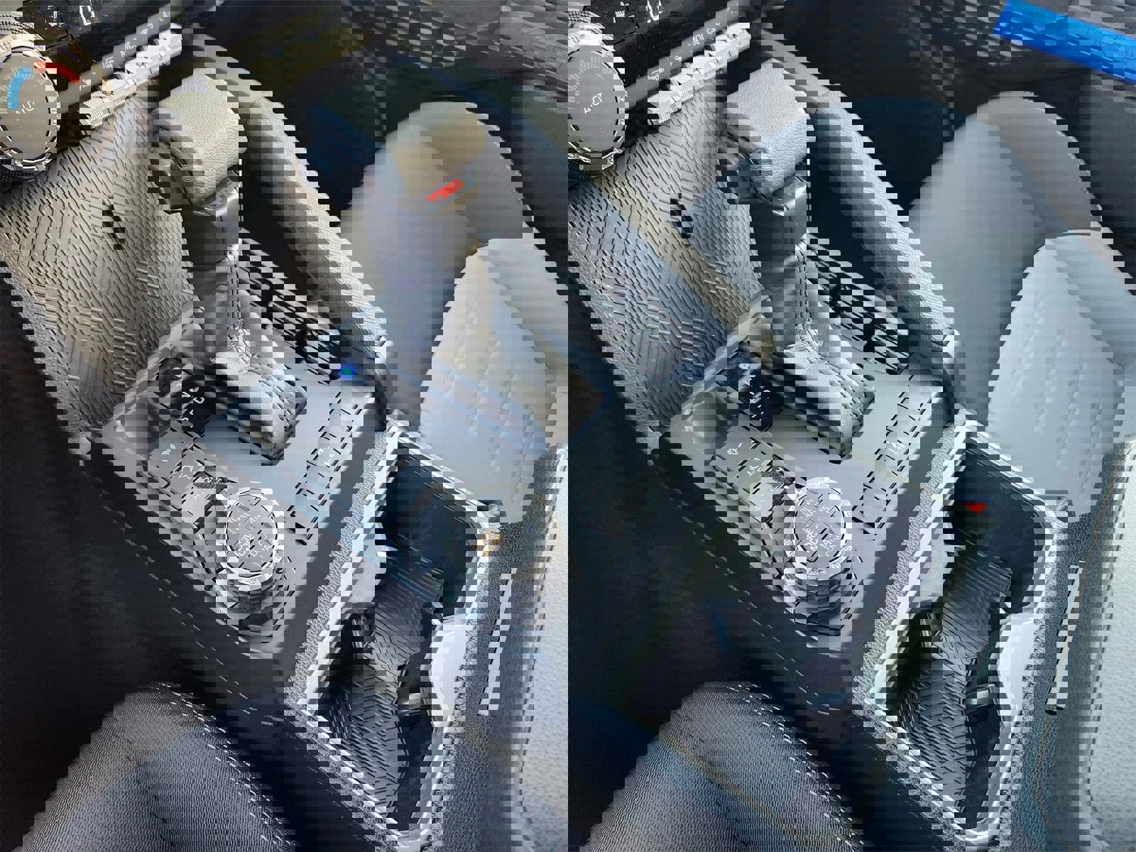 Used 2025 Toyota Tacoma TRD Off-Road image 29