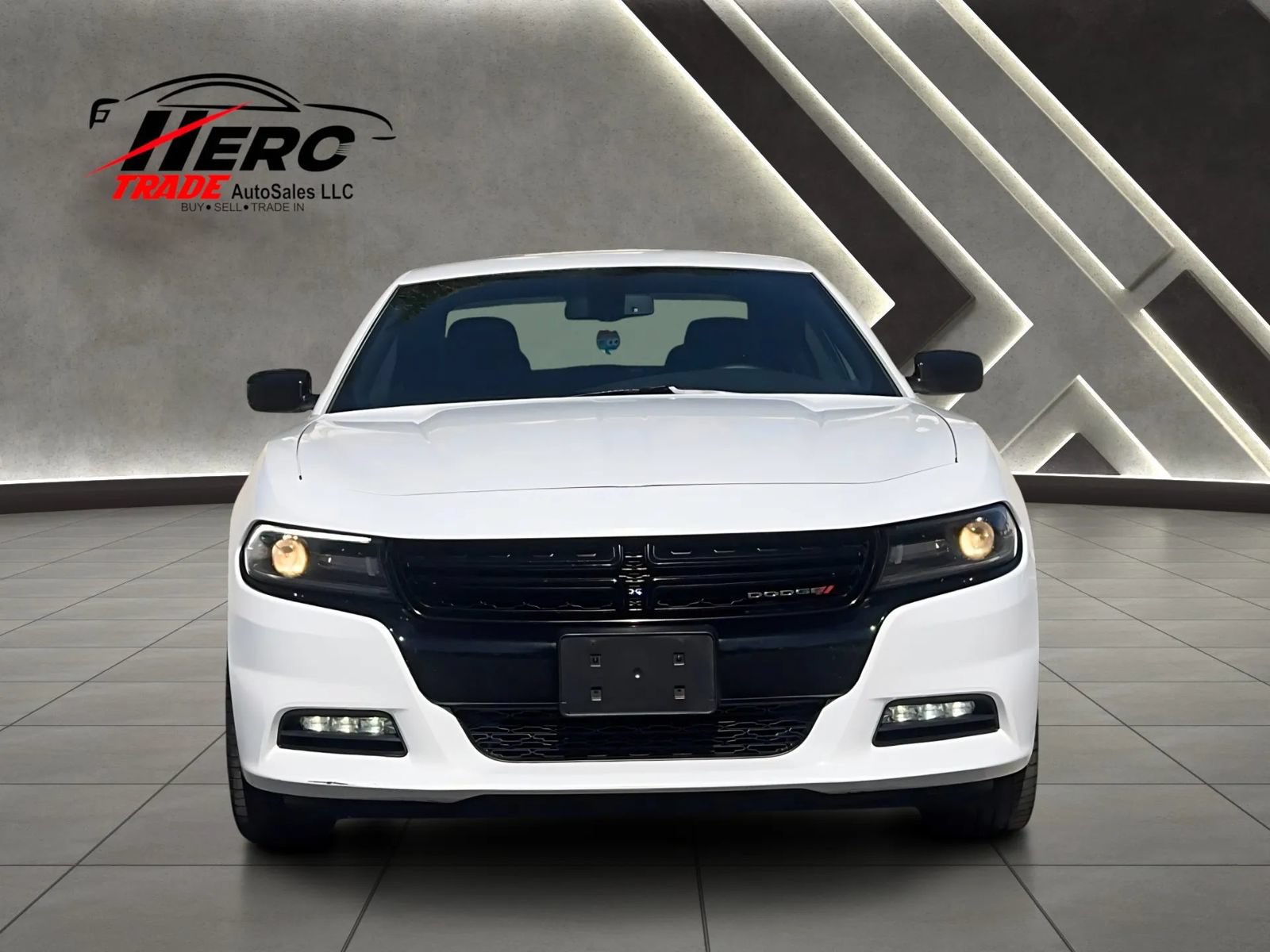 Used 2017 Dodge Charger SXT w/ Blacktop Package RWD image 8