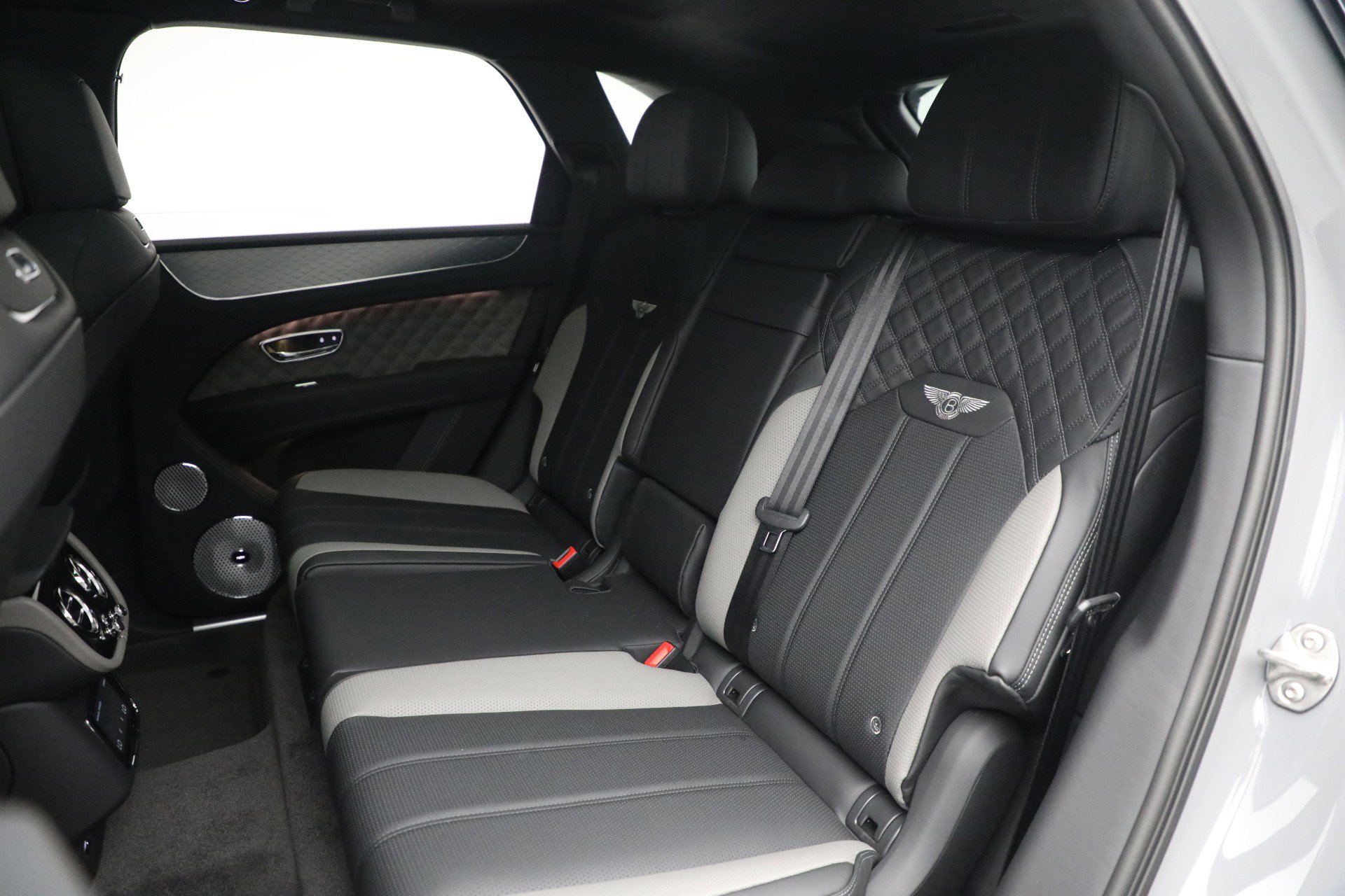 New 2024 Bentley Bentayga image 24