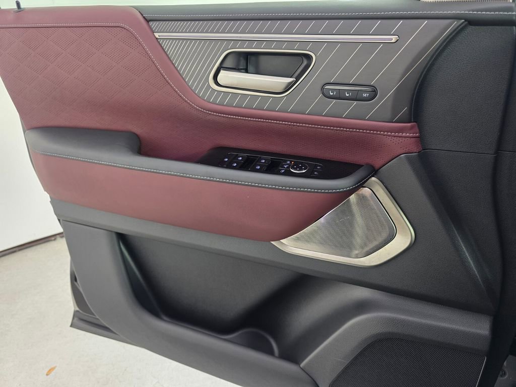 Used 2025 INFINITI QX80 Autograph image 26