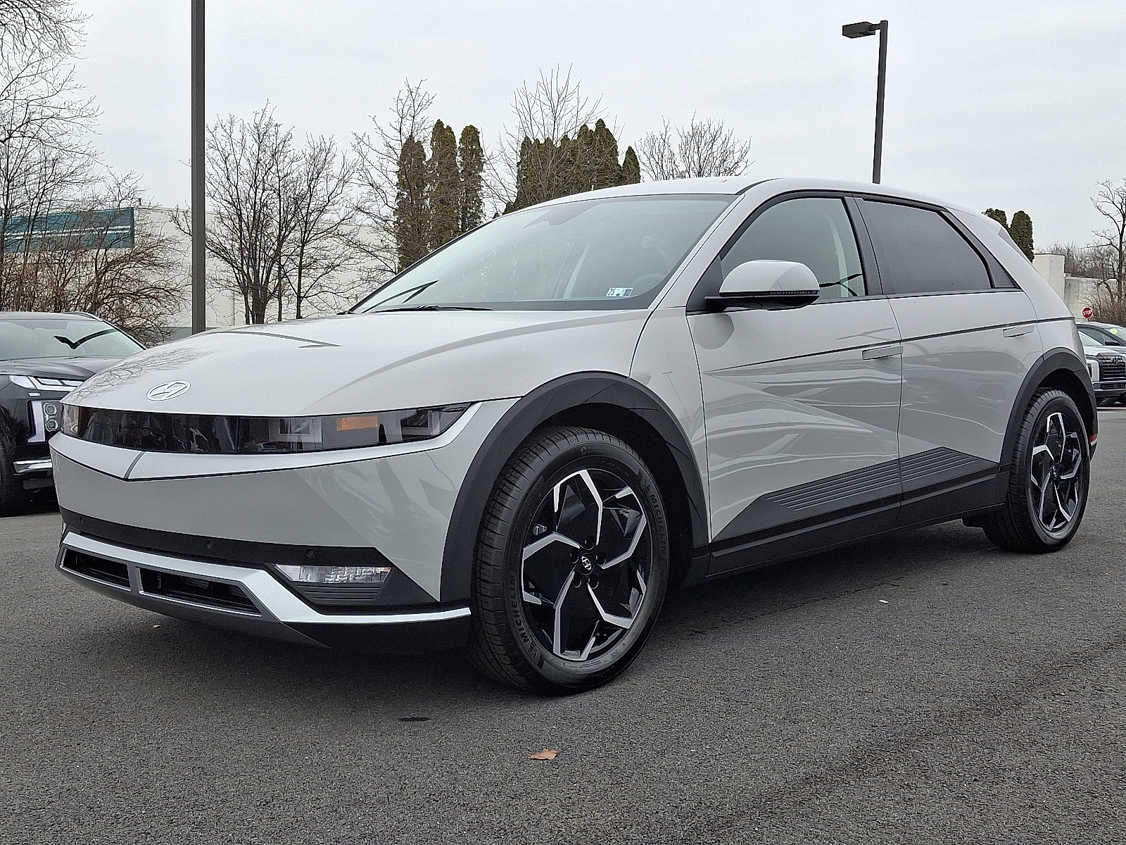 New 2024 Hyundai Ioniq 5 SEL image 2