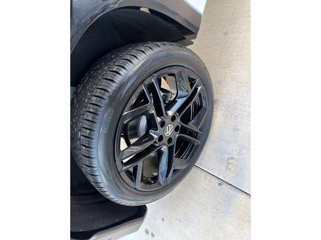 New 2026 Volkswagen Tiguan SE R-Line image 12